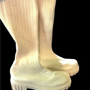 CUCCOO size 40 knee length cream color boot